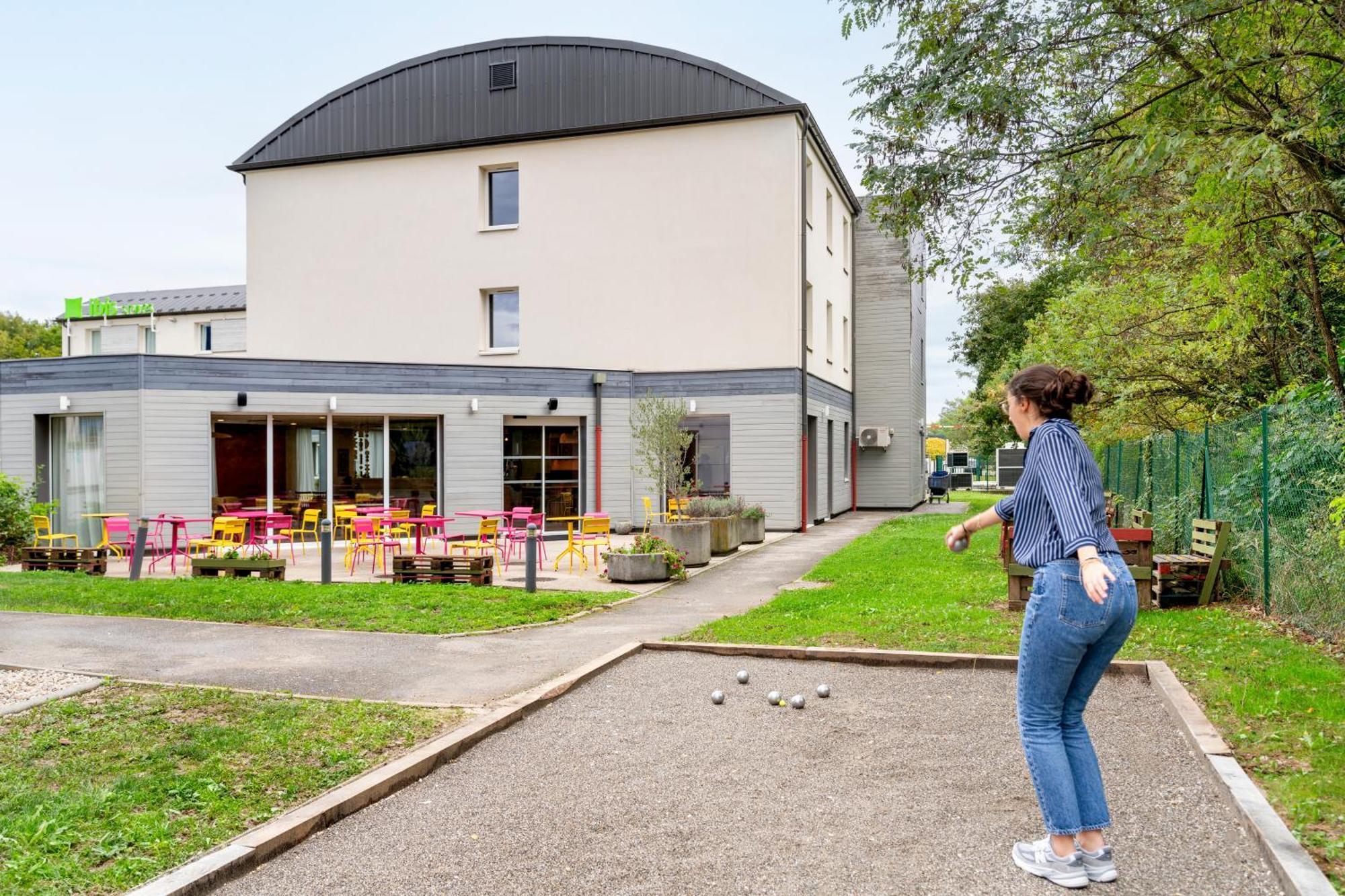 Ibis Styles Prevessin Geneve Aeroport Hotel ภายนอก รูปภาพ