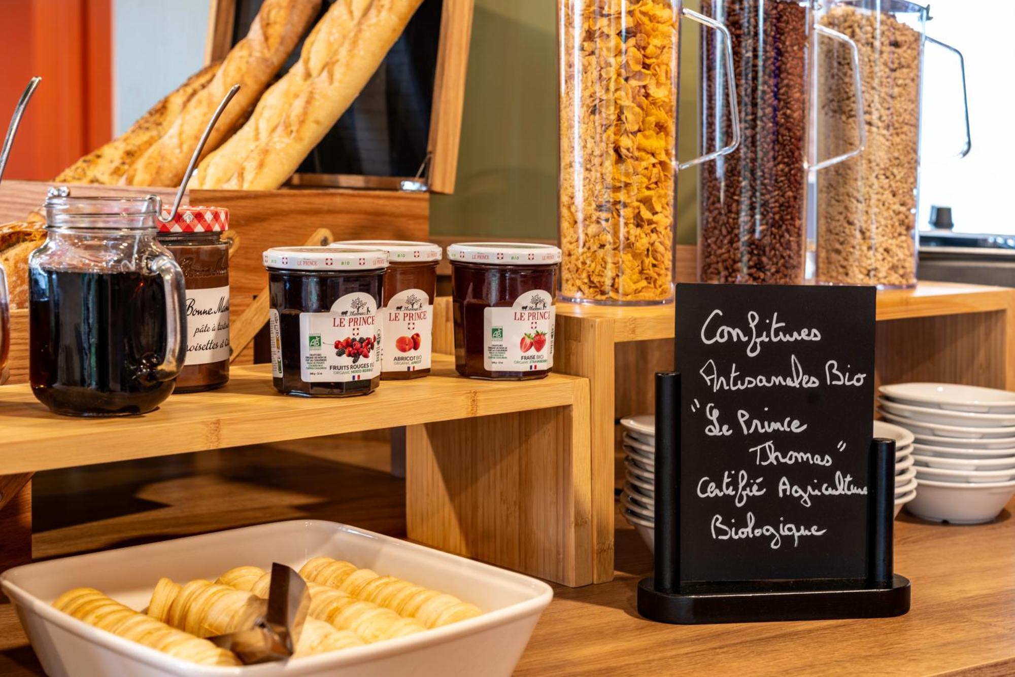 Ibis Styles Prevessin Geneve Aeroport Hotel ภายนอก รูปภาพ
