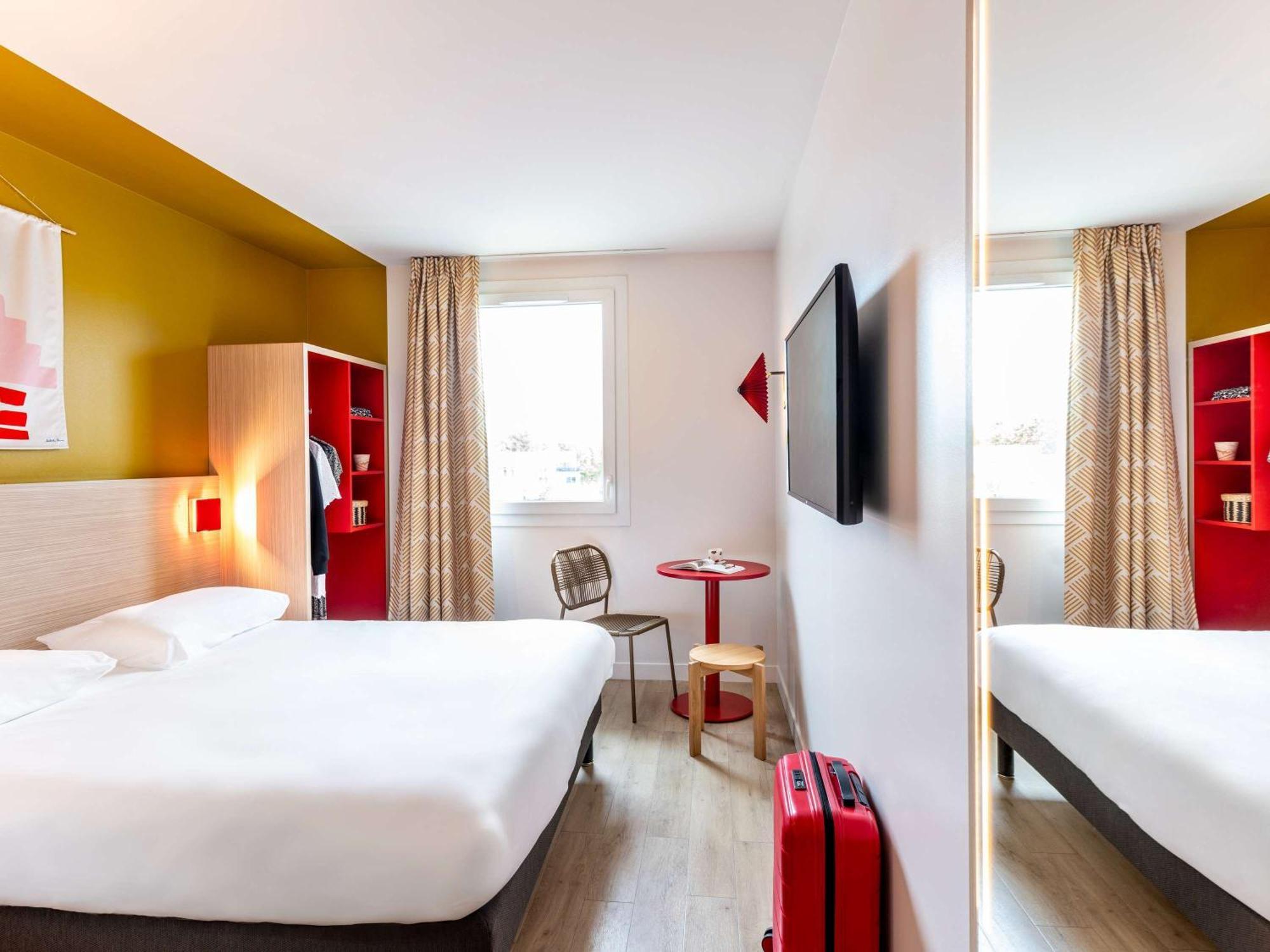 Ibis Styles Prevessin Geneve Aeroport Hotel ภายนอก รูปภาพ